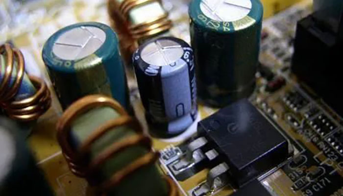 IC芯片开发应用中供电引脚为什么要放一个104电容？IC芯片开发应用问答封面图